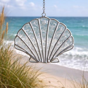 Stained Glass Seashell Suncatcher, Coastal Window Decor, Ocean Shell Glass Art Gift